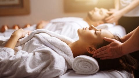 couples massage in spa